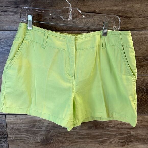 BAY STUDIOS Khakis Ladies Sherbert Green  Cotton Chino Shorts Size 10 - Picture 2 of 9